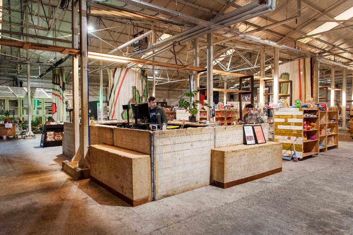 Kassameubel Kringwinkel Landen
